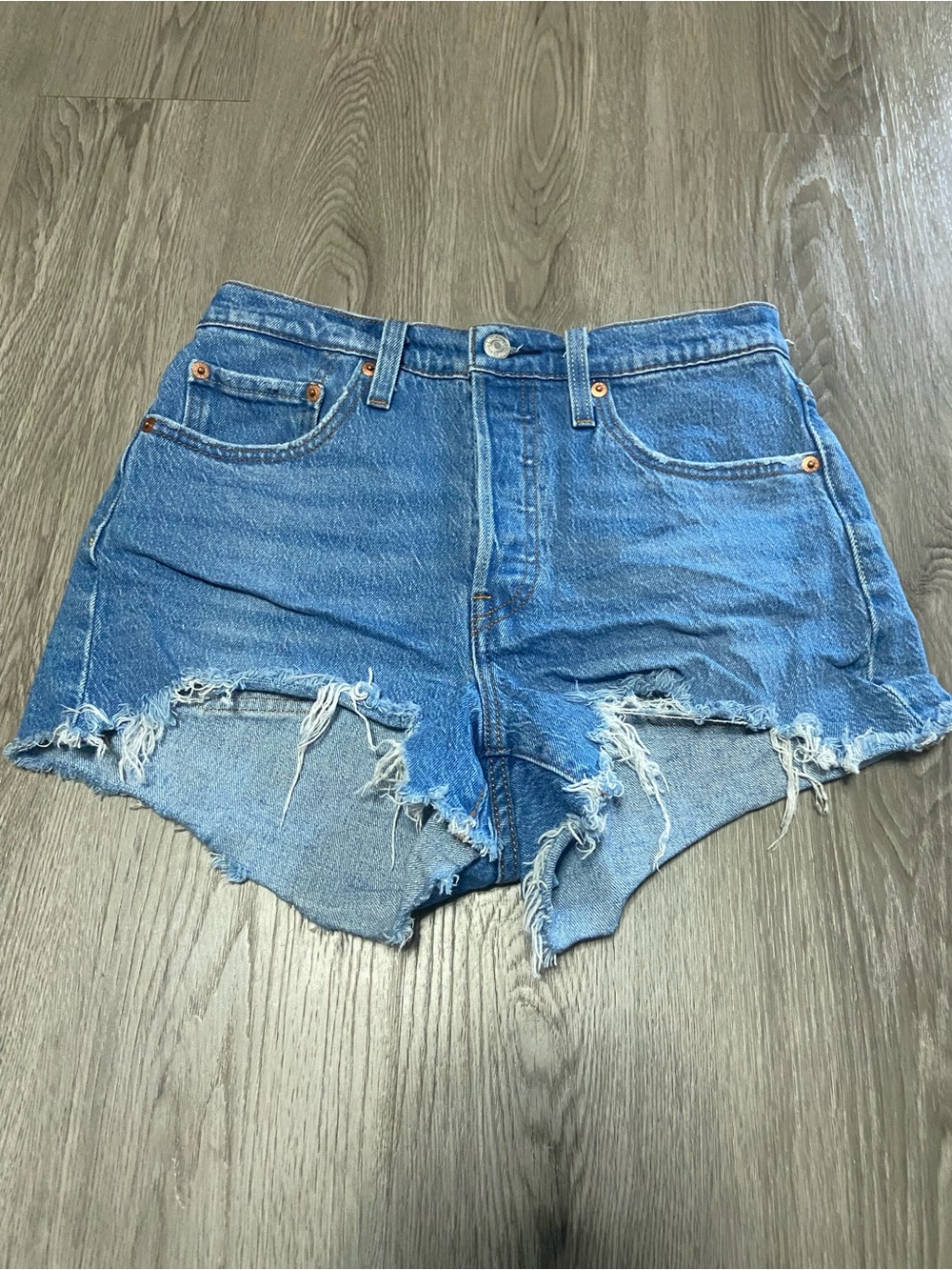 Classic High-Waist Levi’s 501 Shorts